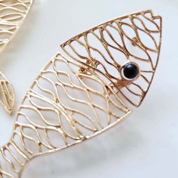 New! Zara Fish Earrings - Picture 2 of 7